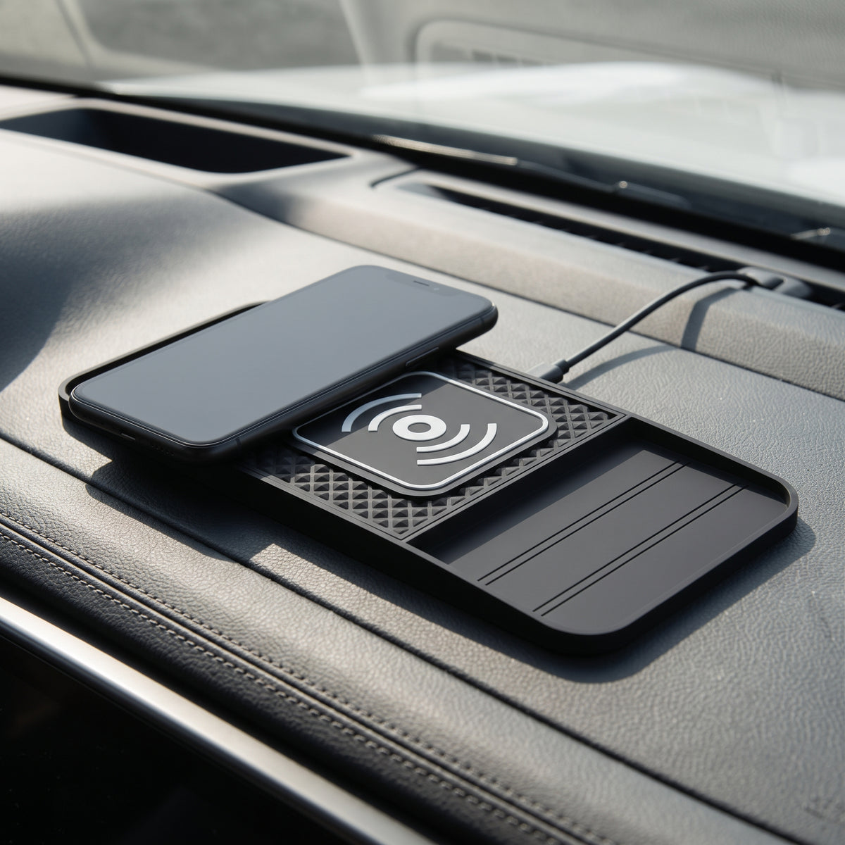 15W Car Charging Mat With Trimmable Non-Slip Sides