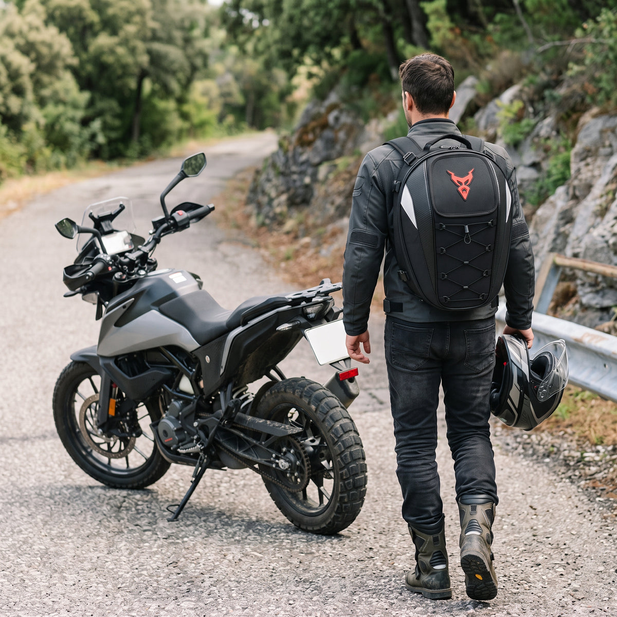 37L Expandable Motorcycle Tail Bag With Backpack Straps