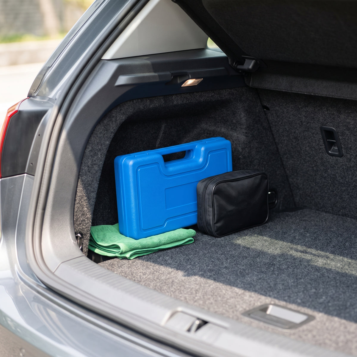 Heavy-Duty Tubeless Tire Puncture Repair Kit With Steel T-Handles