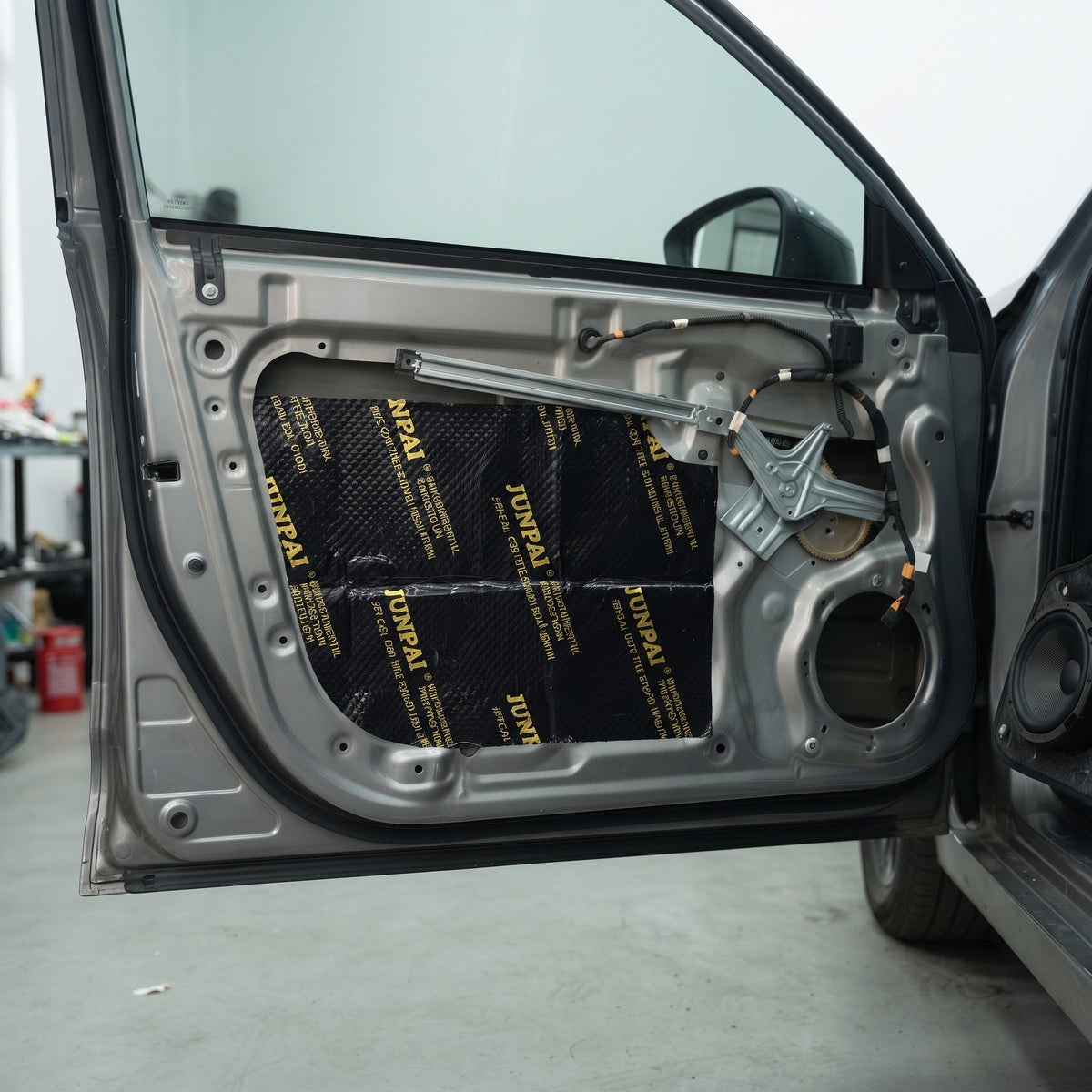 Self-Adhesive Butyl Rubber Car Sound Deadening Mat with Aluminum Foil